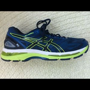 BNWOT ASICS Size 10 1/2 Men’s sneaker